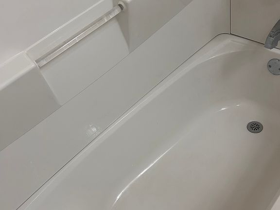 2nd image of 389 Mill Rock Rd #1