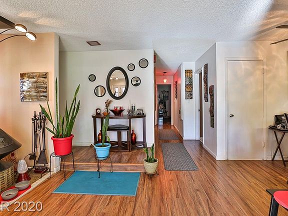 4th image of 2419 Paradise Village Way