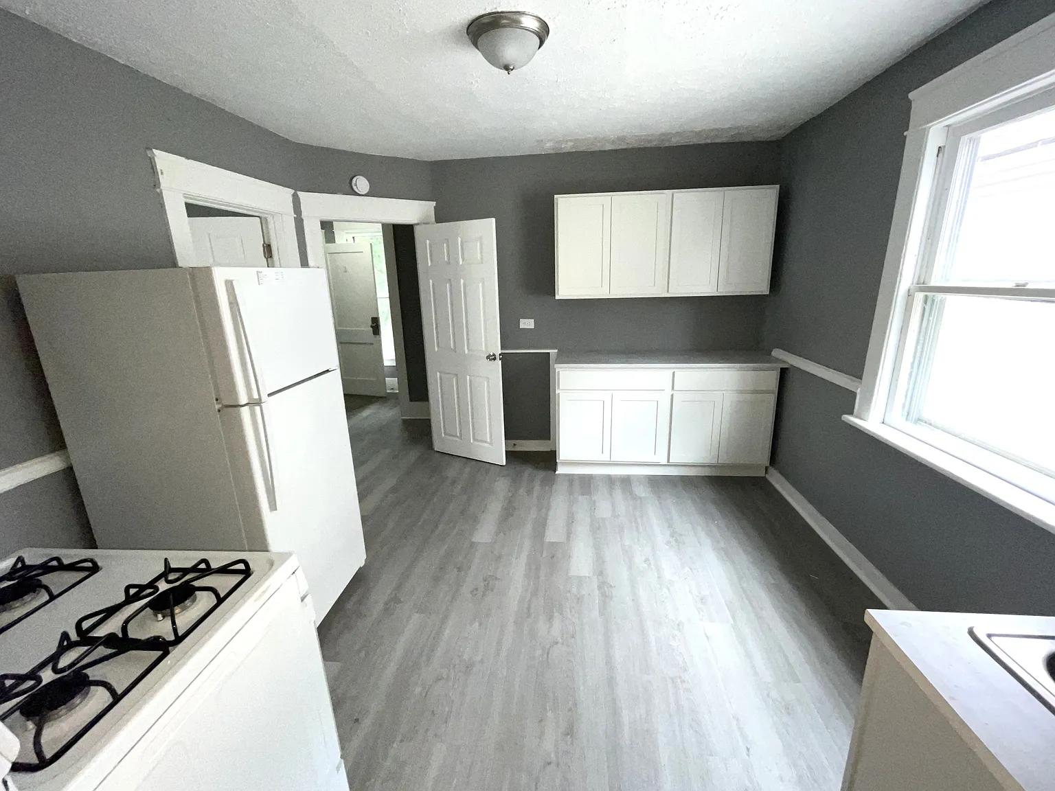 2 bed, 900 sqft, $795 — Photo 1