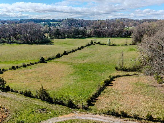 2nd image of 243 Black Oak Rd