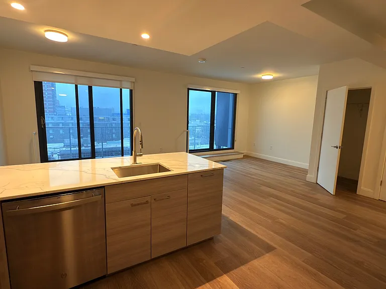 1077 Commonwealth Ave #516D — Photo 7
