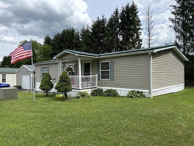 1st image of 27 Pleasant Dr