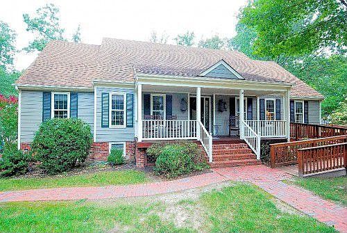 4th image of 2504 Jewett Dr