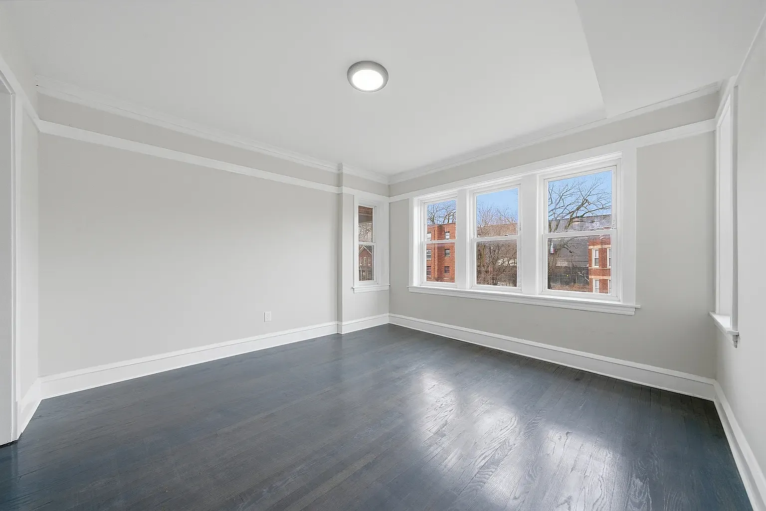 6623 S Vernon Ave — Photo 4