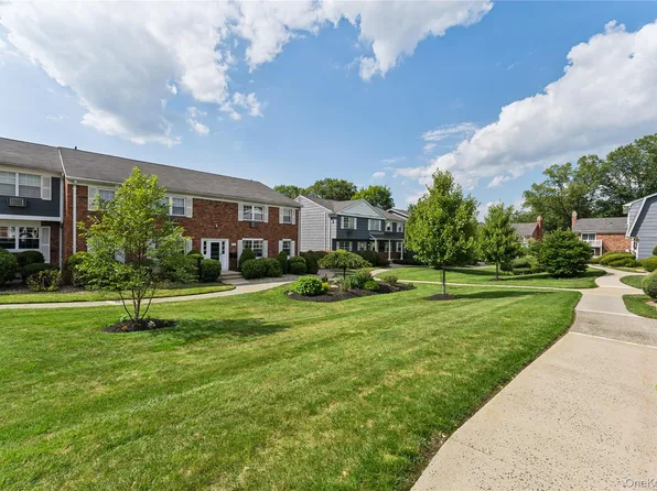 109 Doxbury Lane, Suffern, NY 10901