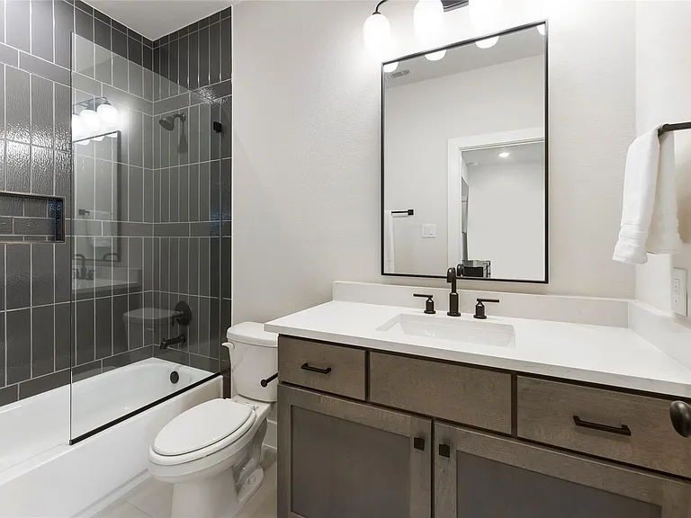 2118 Bennet Ct — Photo 42
