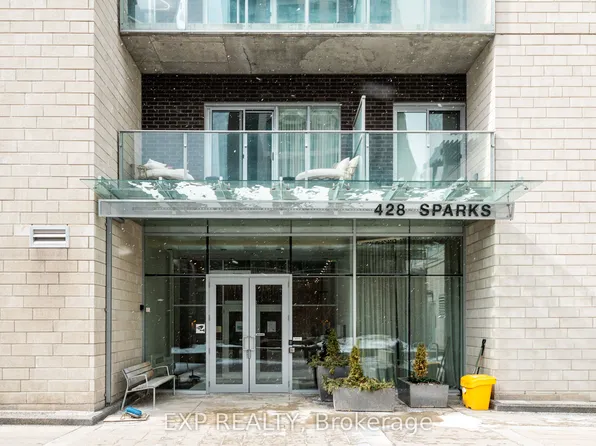 428 Sparks St #501, Ottawa, ON K1R 0B3