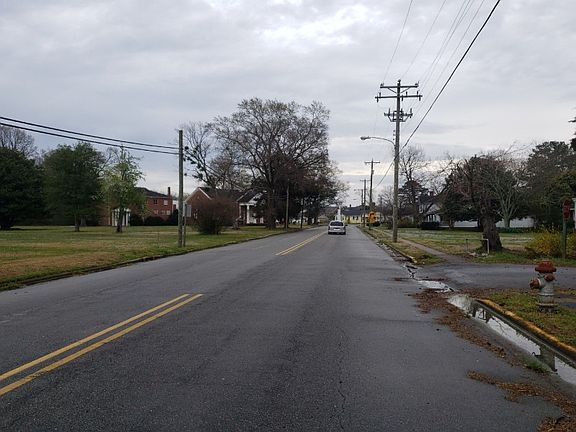 5th image of 401 N Church St