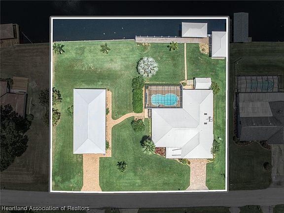 3rd image of 6725 Ashton Dr