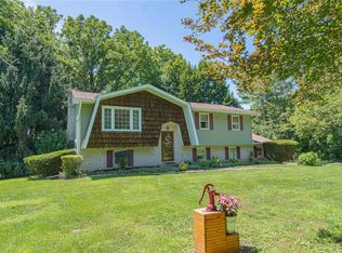 5472 Lower Macungie Rd, Macungie, PA 18062