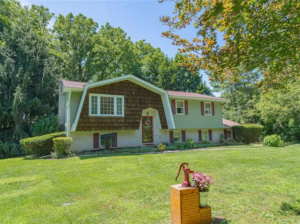 5472 Lower Macungie Rd, Macungie, PA 18062
