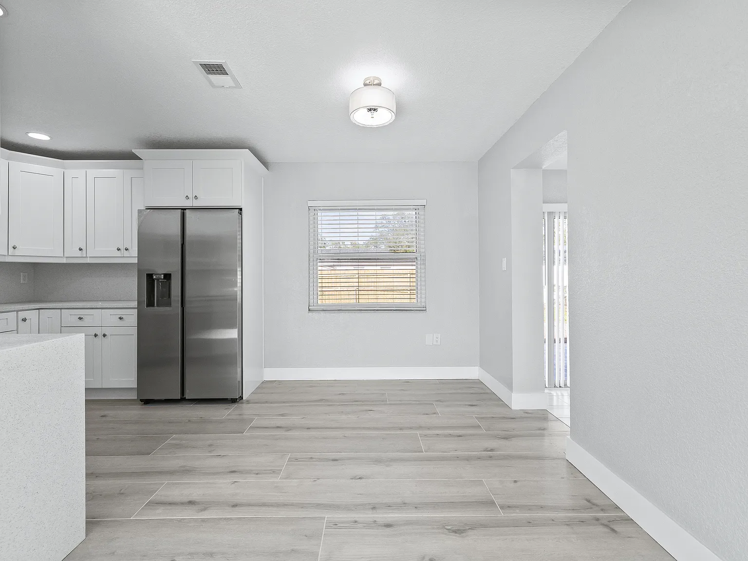 3 bed, 1300 sqft, $2,500 — Photo 4