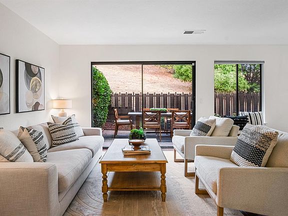 4th image of 25 Larkspur Lane