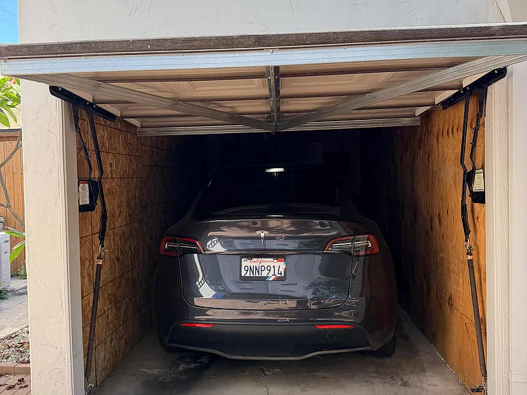 fits unto a Tesla Y