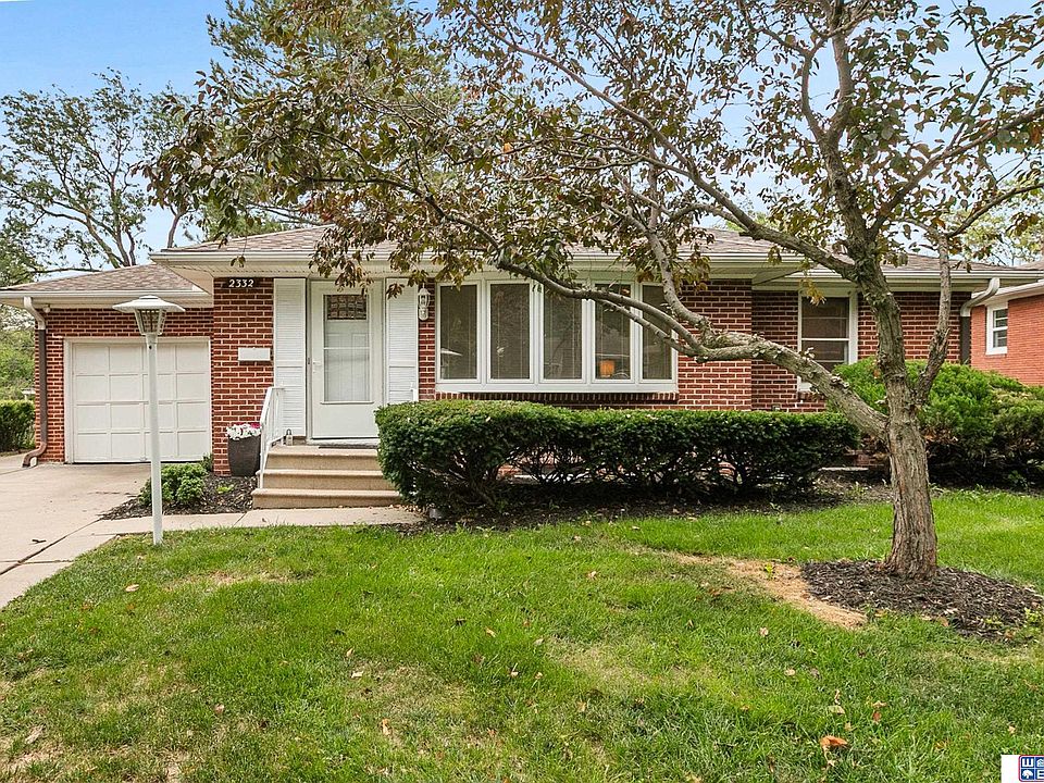 1st image of 2332 Colonial Dr