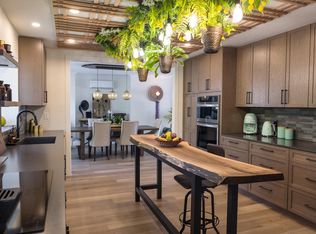 955 Moody Ct, Pt Coquitlam, BC V3C5J4