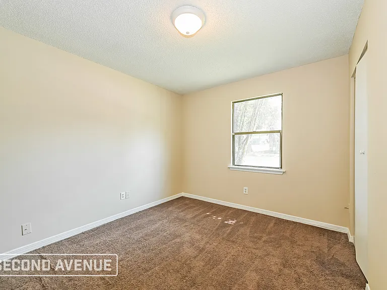 1540 Lake Shore Blvd — Photo 18