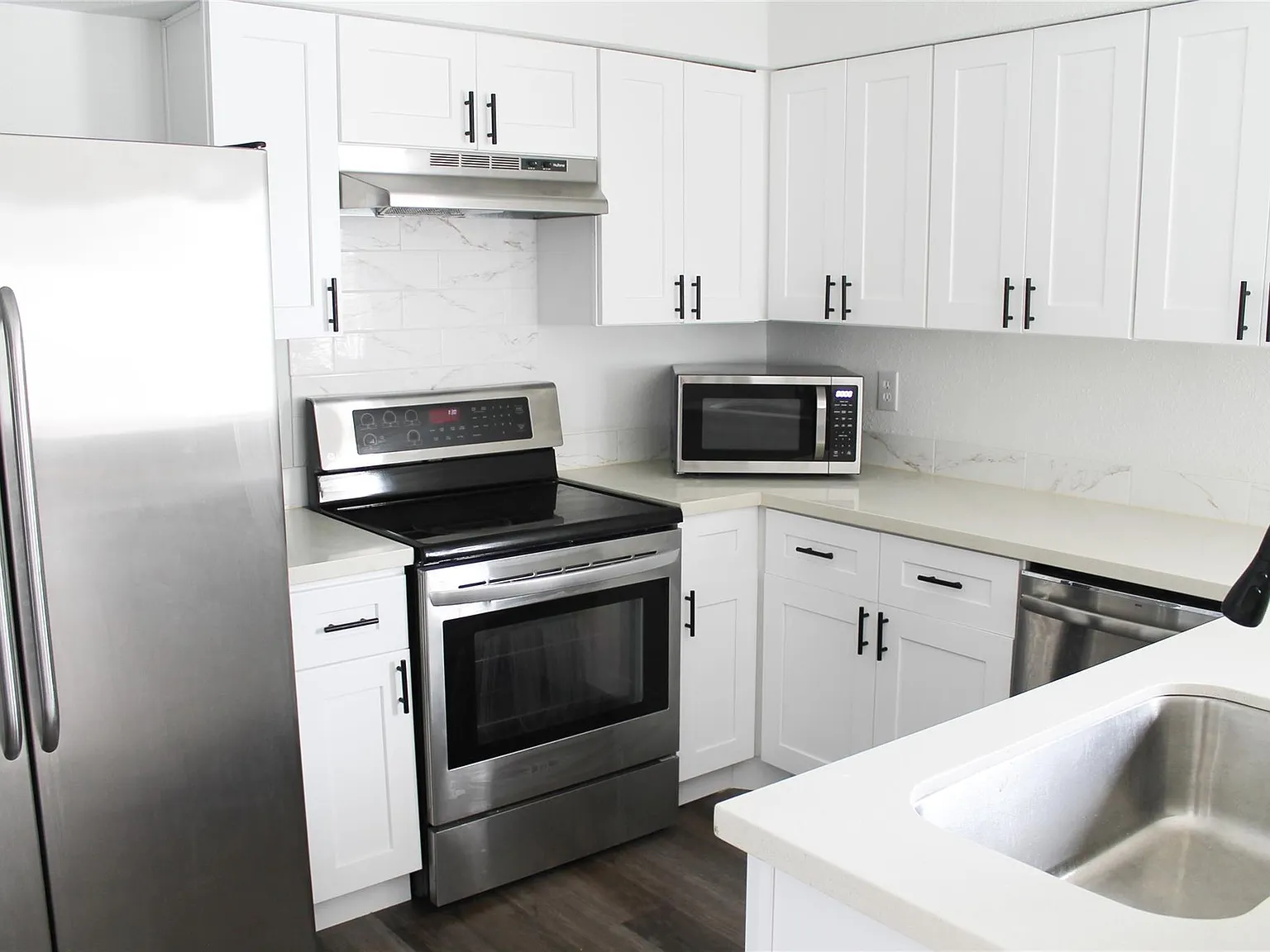 3 bed, 2.0 bath, 1244 sqft, $1,600 — Photo 4
