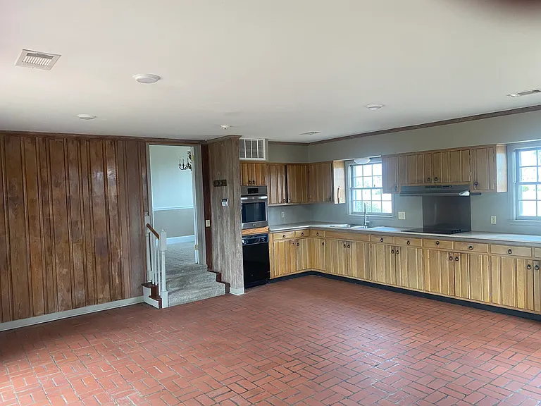 307 Pinecrest Dr — Photo 8