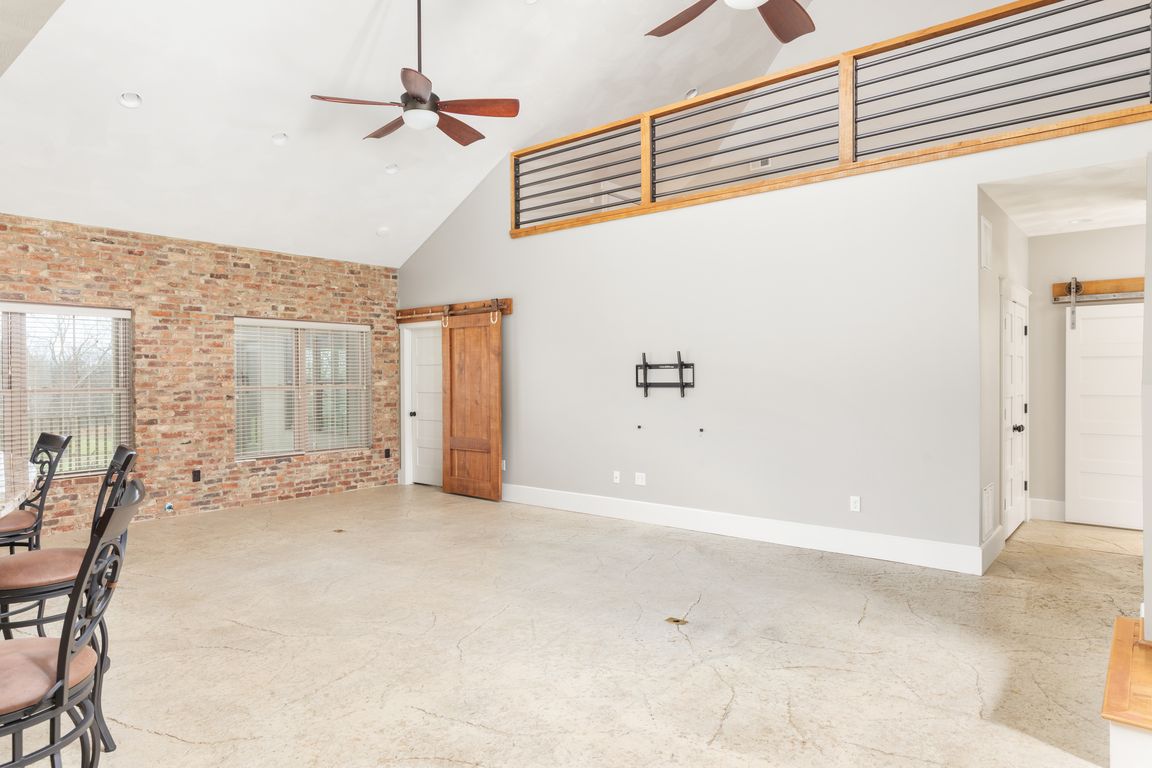 next background image