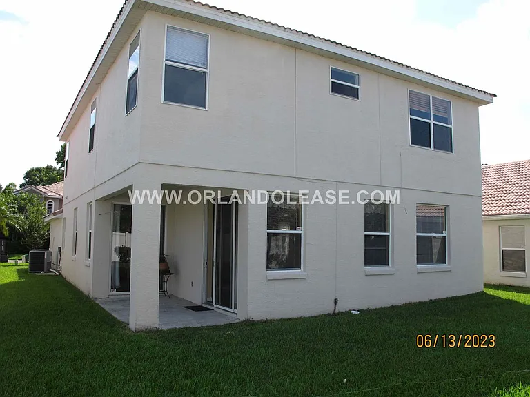 925 Torrey Pine Dr — Photo 17