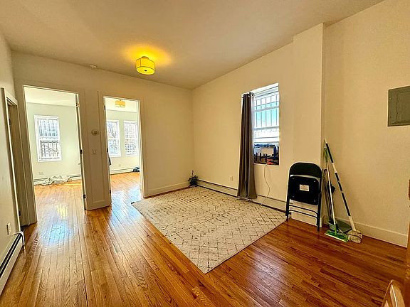 4th image of 1616 Sterling Pl #1