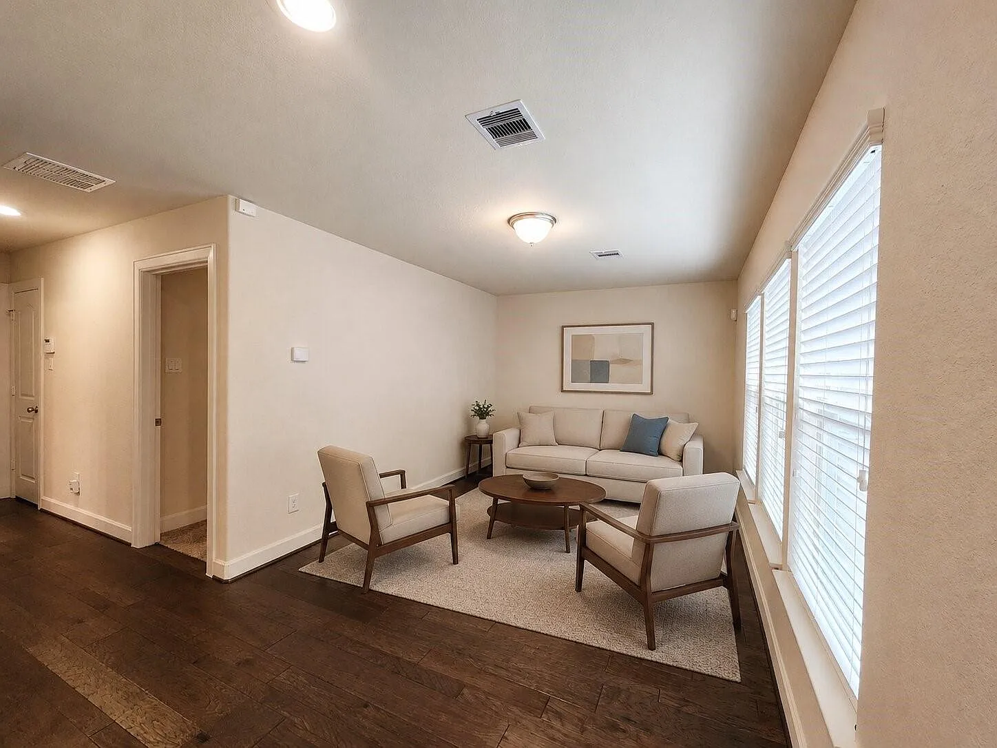 3 bed, 3.5 bath, 1918 sqft, $2,900 — Photo 3