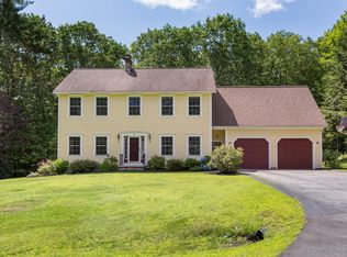 1 Bentridge Rd, Falmouth, ME 04105