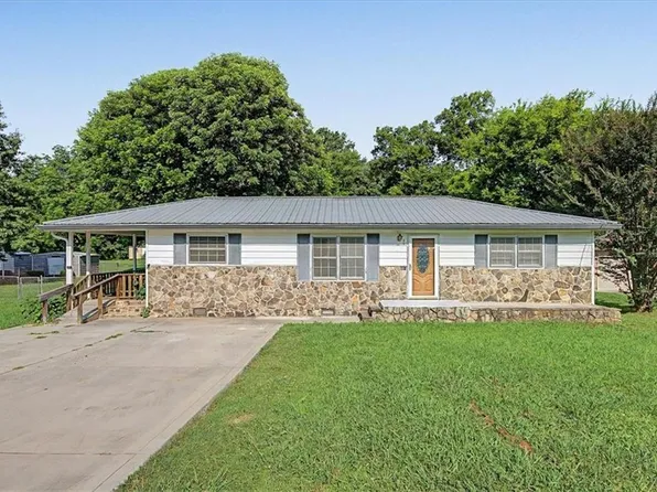 99 Meadow Ln, Ringgold, GA 30736
