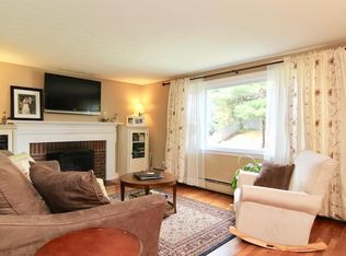 2 Hawthorne Rd, Wilmington, MA 01887