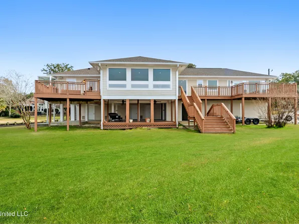 2562 Mercedes Dr, Biloxi, MS 39531