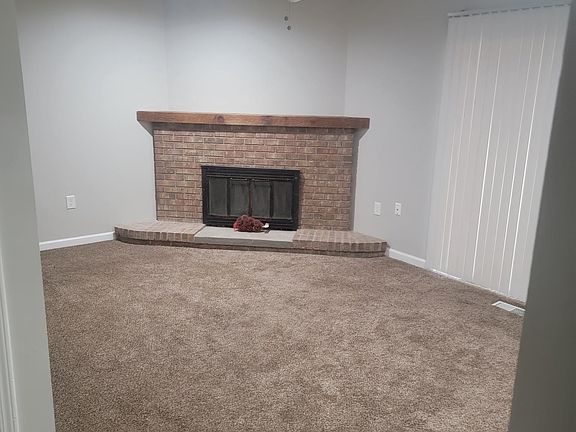 4th image of 626 N Sherry Dr