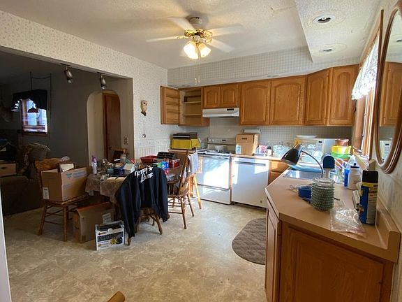 2nd image of 355 W 7th St