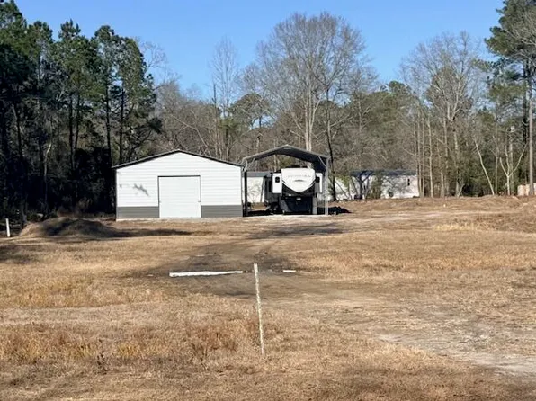 1208 Willow Springs Drive W, Richlands, NC 28574