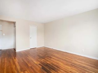 221-29 90th Ave #3C, Queens Village, NY 11427