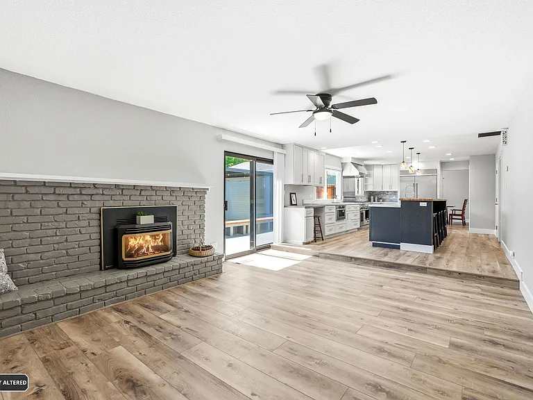 1554 American Beauty Dr — Photo 4
