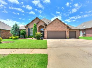 924 Regal Rd, Yukon, OK 73099