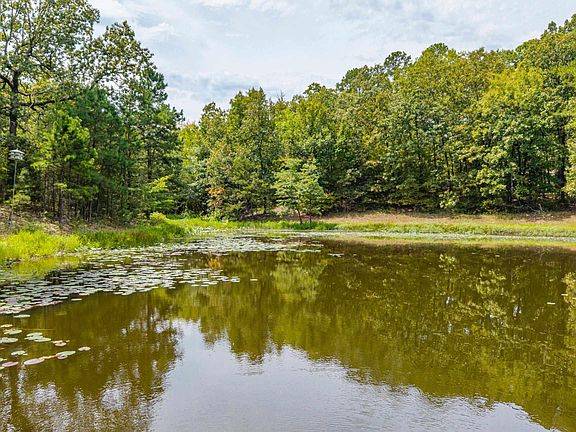4th image of 988 Tabor Mountain Rd