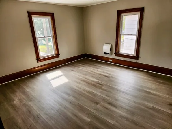 423 W 4th St, Nescopeck, PA 18635