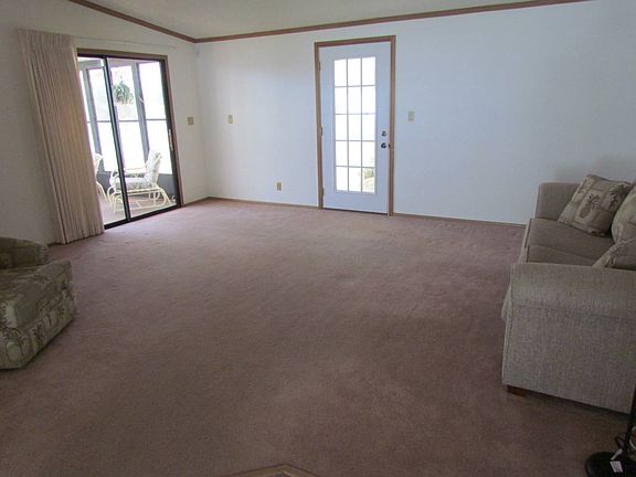 5th image of 4012 Long Lake Dr S
