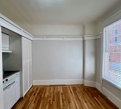 2nd image of 542 Mason St APT 41