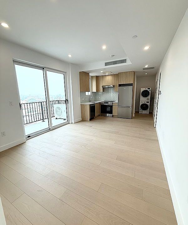 1st image of 150-02 Northern Blvd #3D