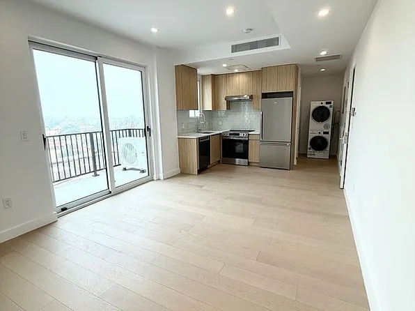 150-02 Northern Blvd #5D, Flushing, NY 11354