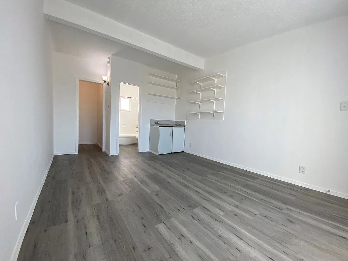 241 4th Ave — Photo 3