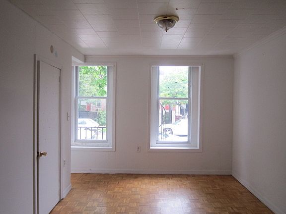 2nd image of 2859 W 21st Pl