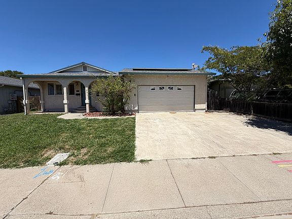 3rd image of 210 Trinity Court