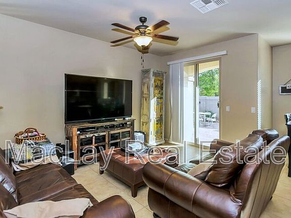 4th image of 1428 E Branham Ln
