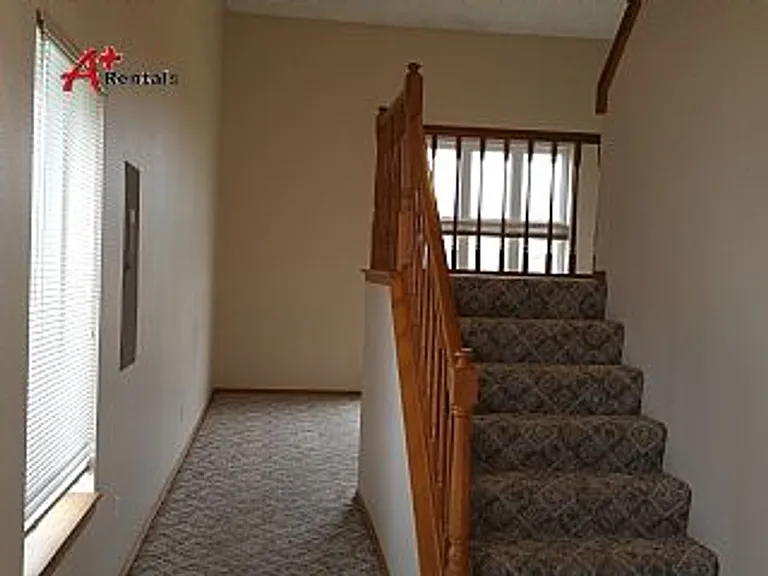 6605 W 43rd Pl — Photo 2