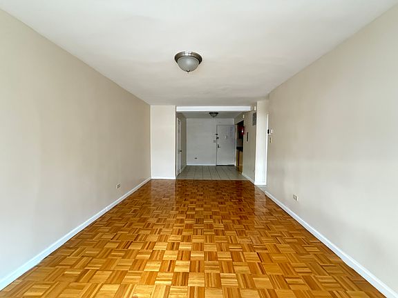 5th image of 8815 168th St APT 6J