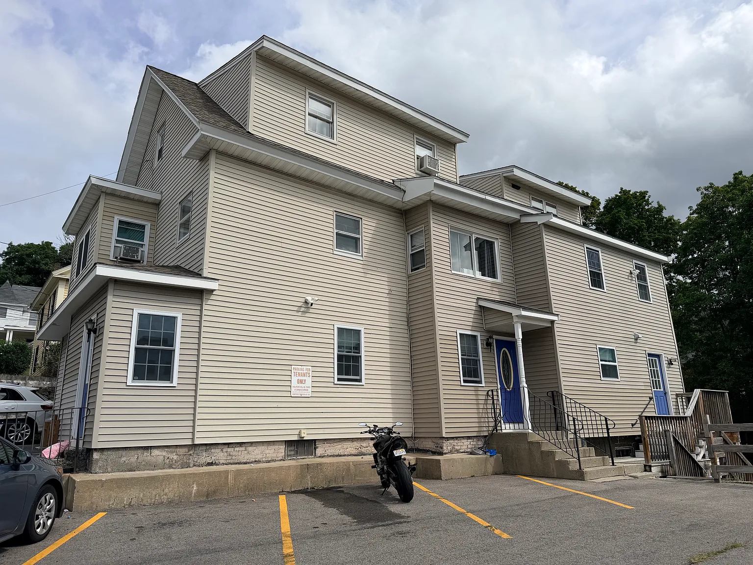 3 bed, 1183 sqft, $2,850 — Photo 3